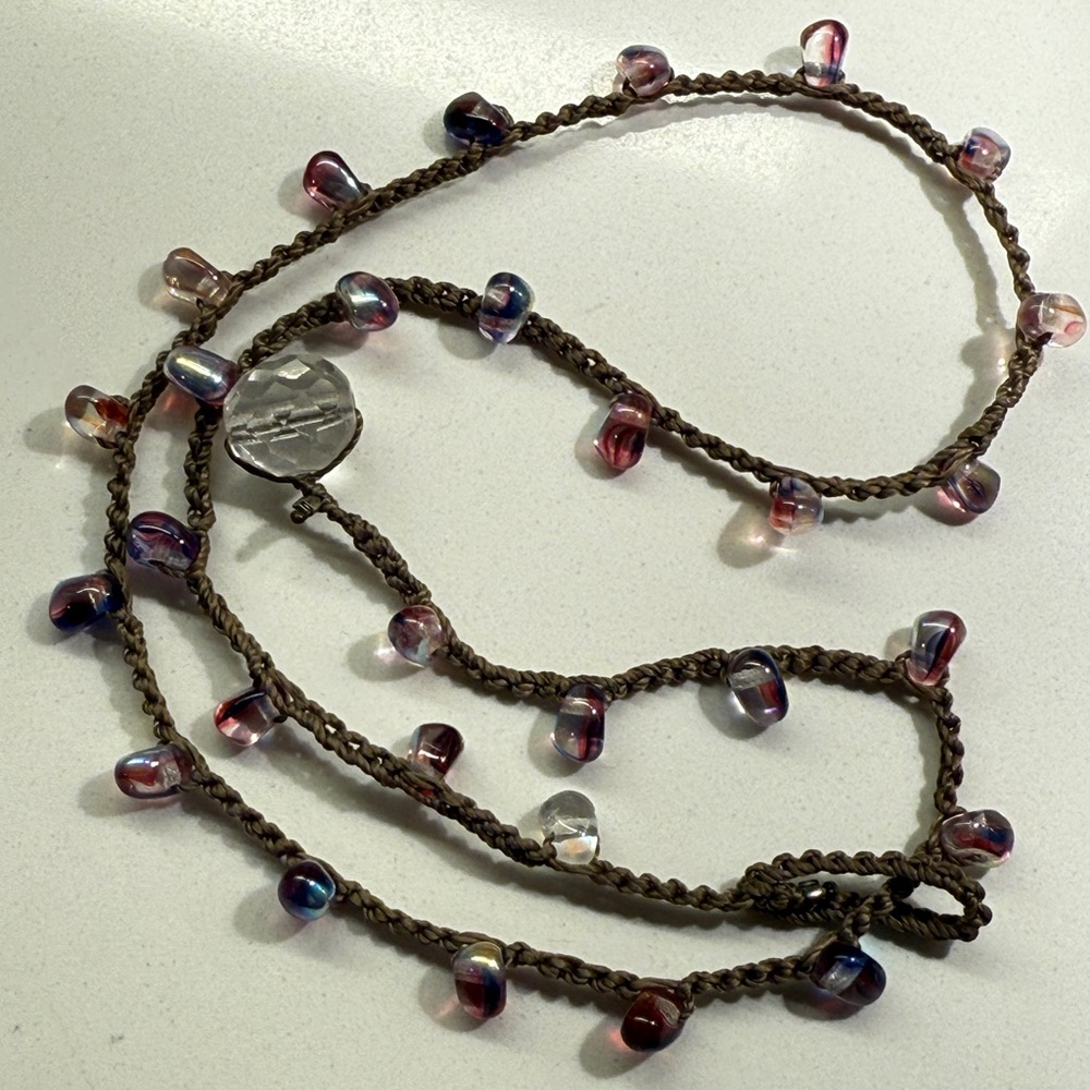 Elegant Beaded Necklace with Multicolor Accents